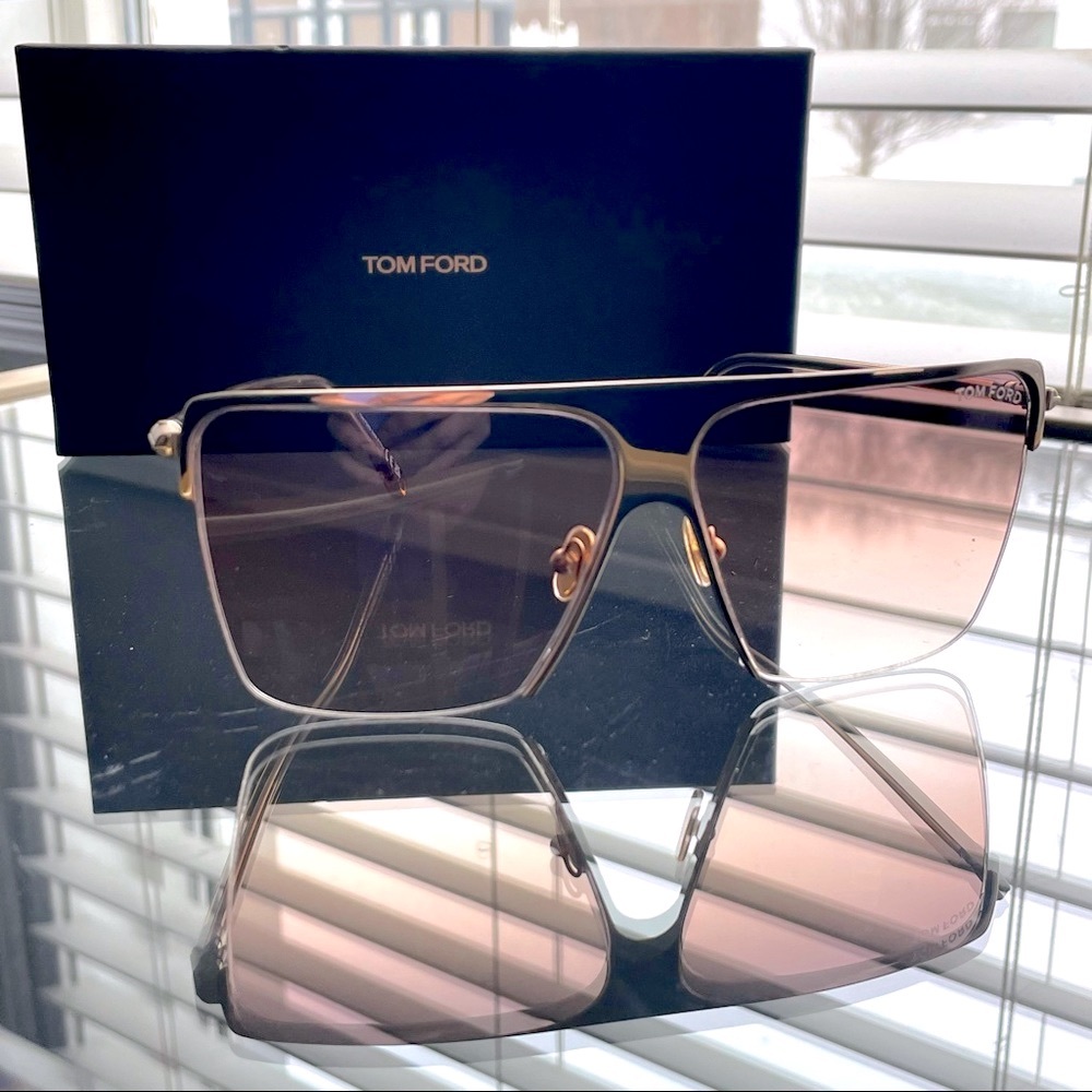 New TOM FORD Sunglasses - Picture 2 of 11